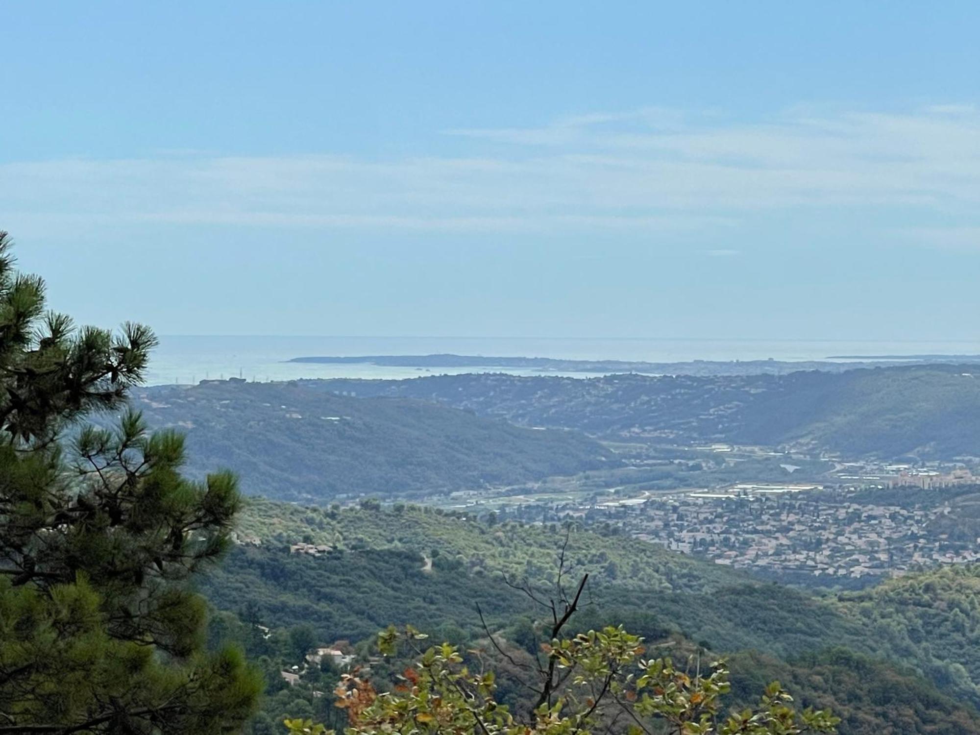 Rez De Jardin, Entre Mer Et Montagne Levens Exterior foto